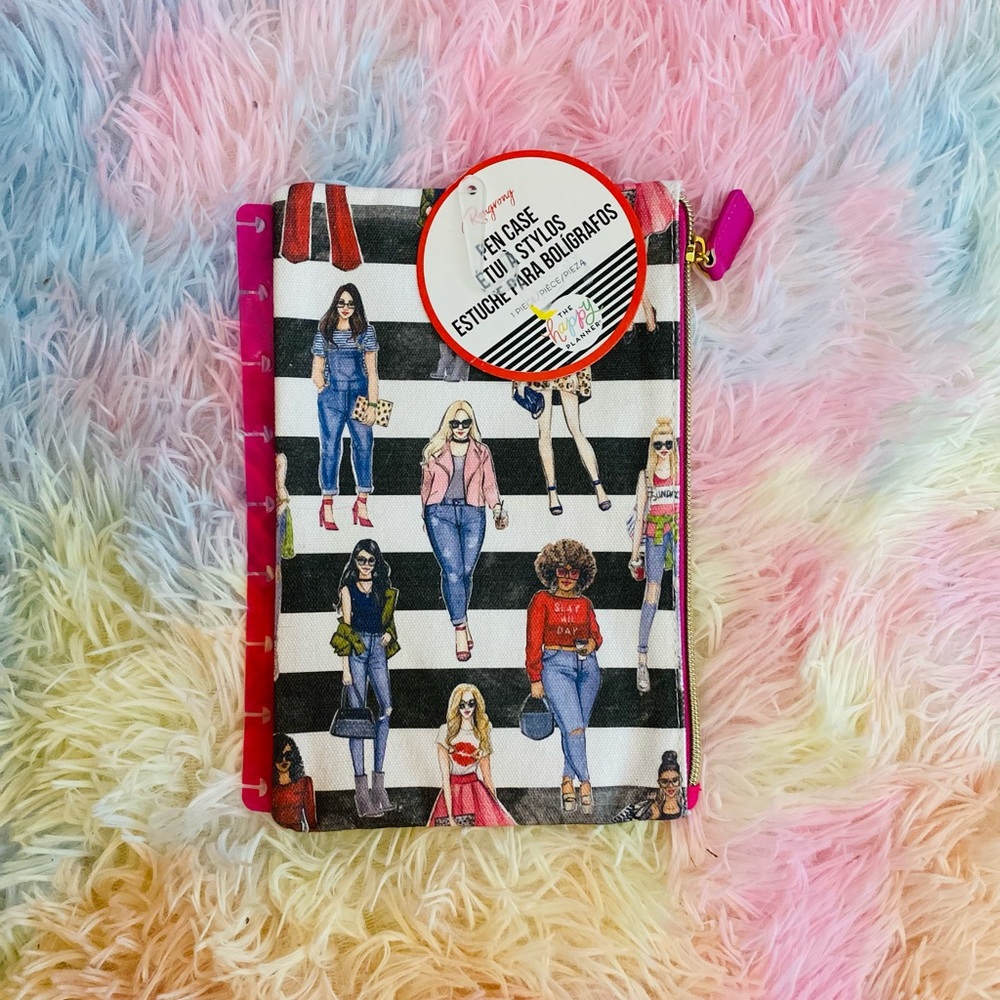 Never used: The happy planner Snap In Pen Case Rongrong